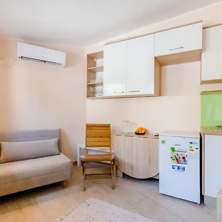 فيلة Luxury Roza سبليت