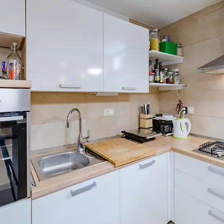 Luxury Roza فيلة سبليت